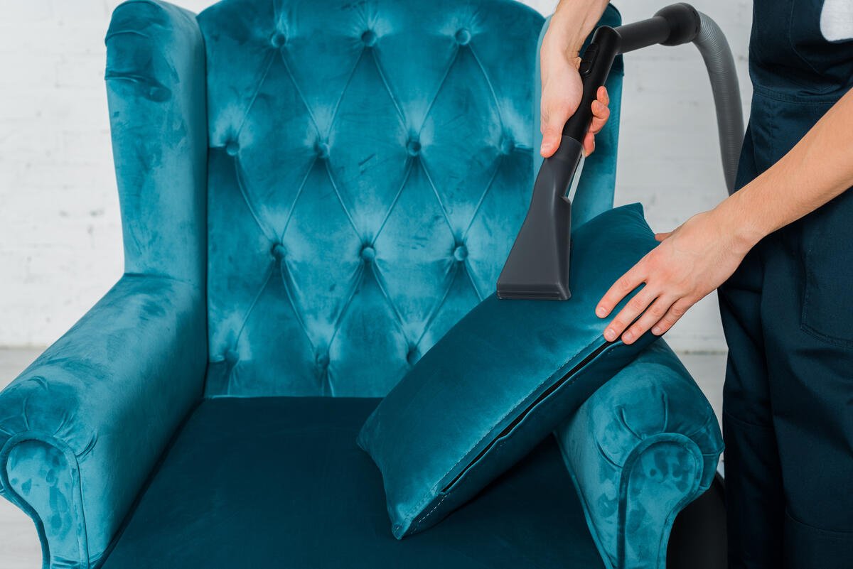 Comment nettoyer un canapé en tissu - TissusPapi.com