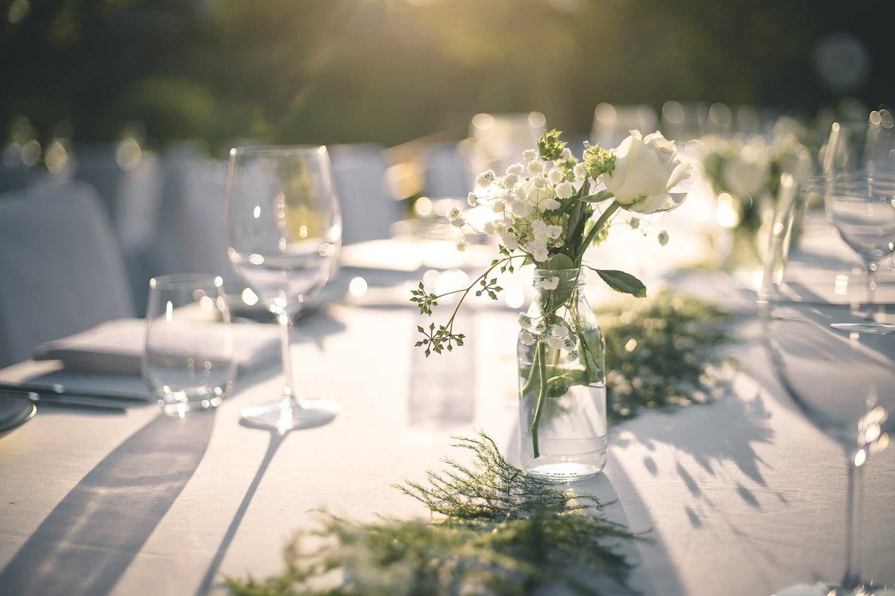 La nappe de votre mariage : pour la table, le buffet et les serviettes de table - TissusPapi.com