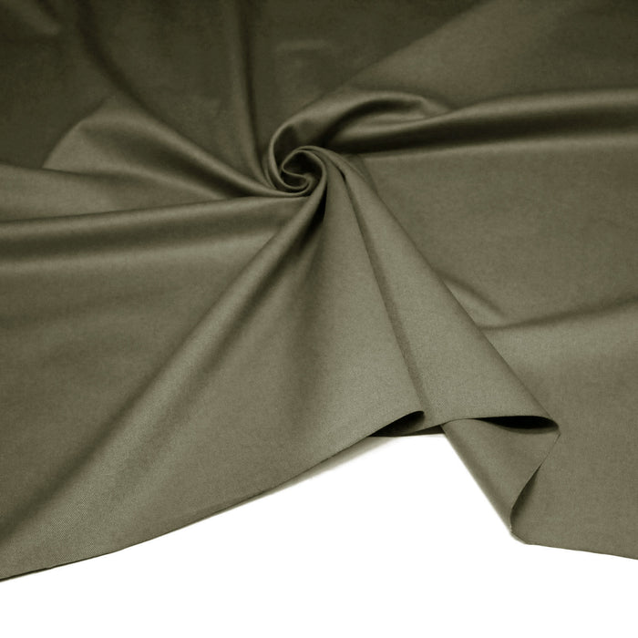 Tissu Gabardine de coton élasthanne vert kaki clair uni - Fabrication française - TissusPapi.com