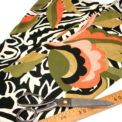 Tissu viscose fluide COMPORTA, motif graphique noir blanc, fleuri vert rose corail - Fabrication française - TissusPapi.com