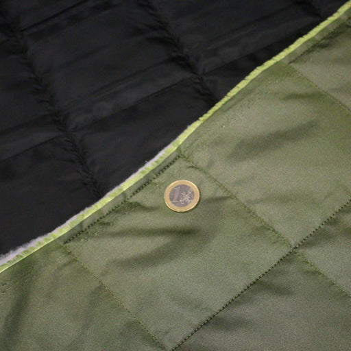 Tissu matelassé recto vert kaki, verso noir - Fabrication italienne - TissusPapi.com