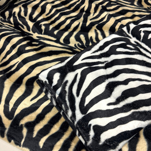 Tissu Velours imprimé motif ZEBRE : deux teintes disponibles ! - TissusPapi.com