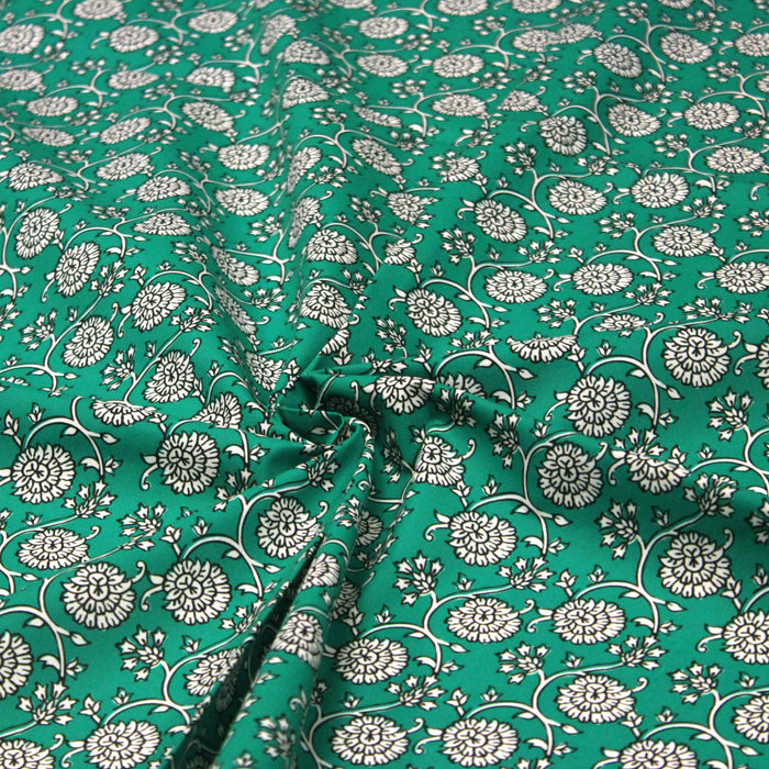 Tissu cotonnade motif fleuri indien vert pin, noir et blanc - COLLECTION KALAMKARI