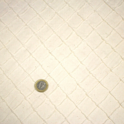 Tissu écru aux carrés cousus façon patchwork - TissusPapi.com