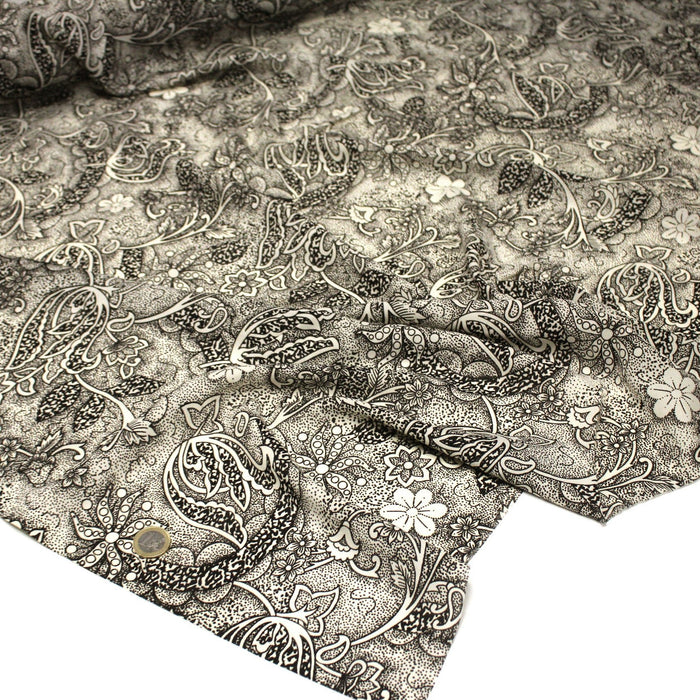 Tissu viscose fluide écru aux fleurs indiennes noires - COLLECTION KALAMKARI - TissusPapi.com