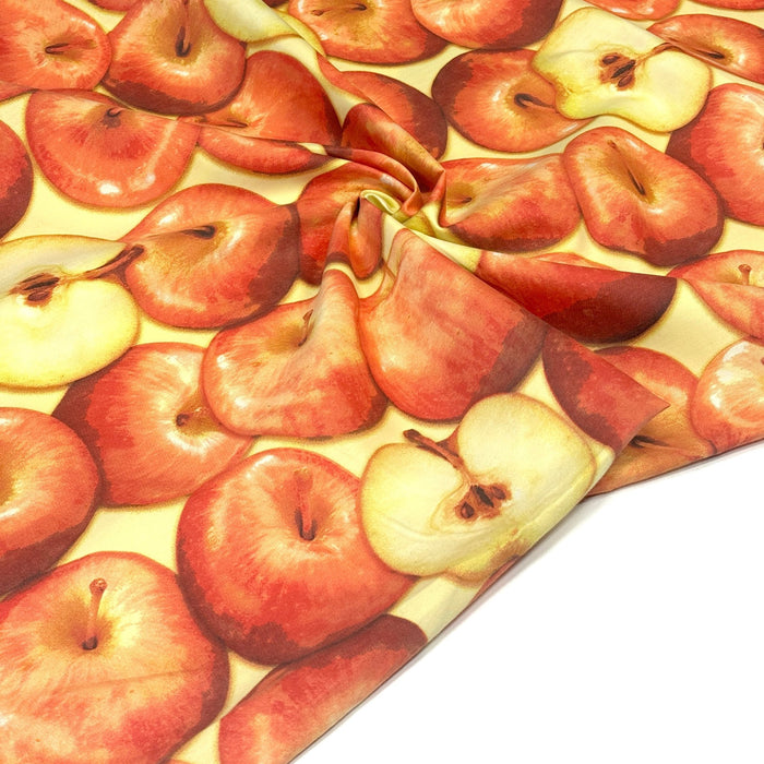 Tissu gabardine coton imprimée aux pommes oranges et jaunes - TissusPapi.com
