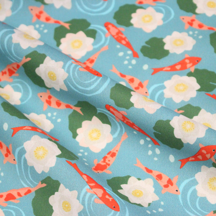 Tissu cotonnade motif japonais KOï aux poissons carpes koï & nénuphars, fond bleu d'eau - OEKO - TEX - TissusPapi.com