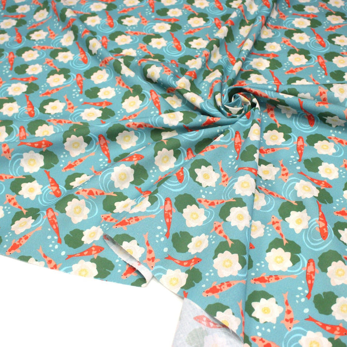 Tissu cotonnade motif japonais KOï aux poissons carpes koï & nénuphars, fond bleu d'eau - OEKO - TEX - TissusPapi.com