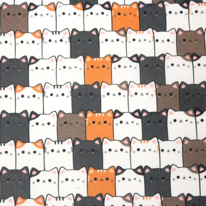 Tissu cotonnade KAWAII aux chats japonais blancs, gris et roux - OEKO - TEX - TissusPapi.com