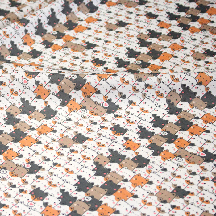 Tissu cotonnade KAWAII aux chats japonais blancs, gris et roux - OEKO - TEX - TissusPapi.com
