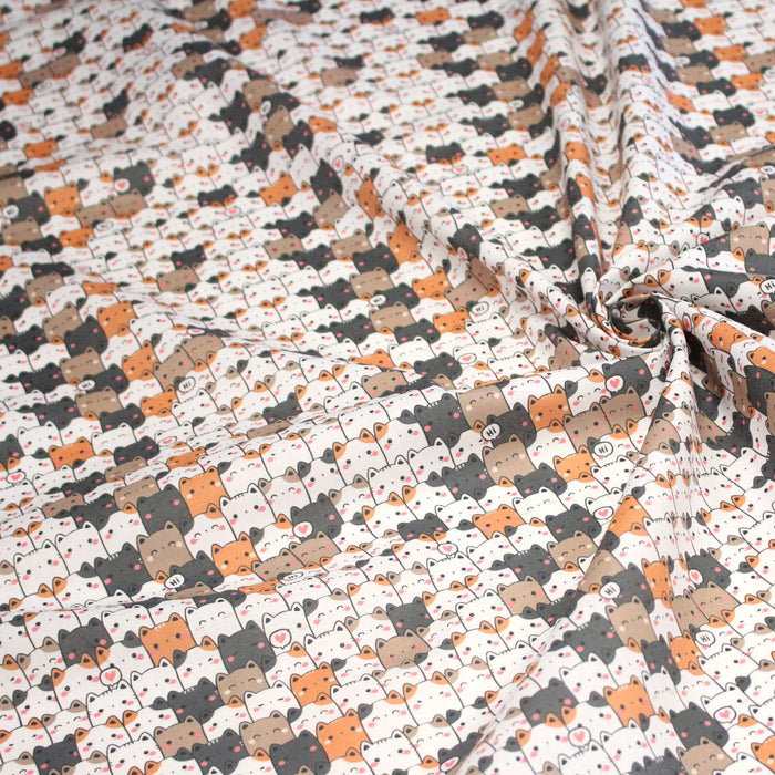 Tissu cotonnade KAWAII aux chats japonais blancs, gris et roux - OEKO - TEX - TissusPapi.com