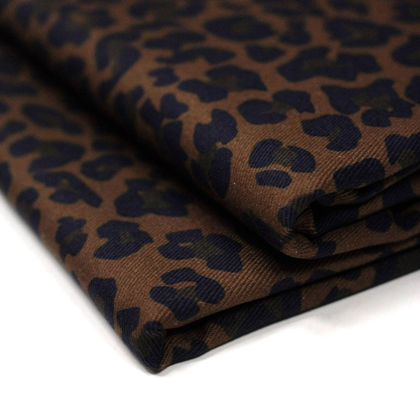 Collection des tissus et mercerie motif Léopard - TissusPapi.com