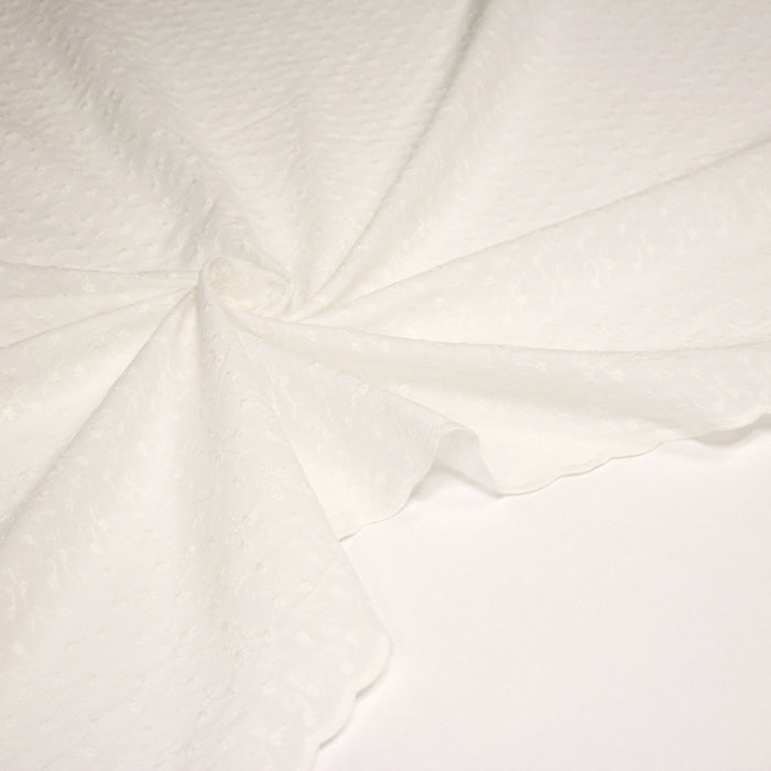 Tissu broderie anglaise fleurie 100% coton écru, à double feston - TissusPapi.com
