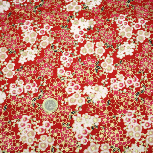 Tissu cotonnade rouge aux fleurs sakura rouges blanches et dorées - COLLECTION JAPON DORÉ - TissusPapi.com