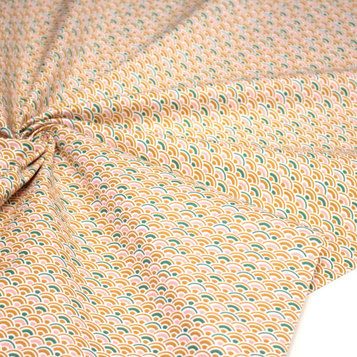 Tissu cotonnade motif japonais SEIGAIHA aux tons ocres et verts - OEKO - TEX - TissusPapi.com