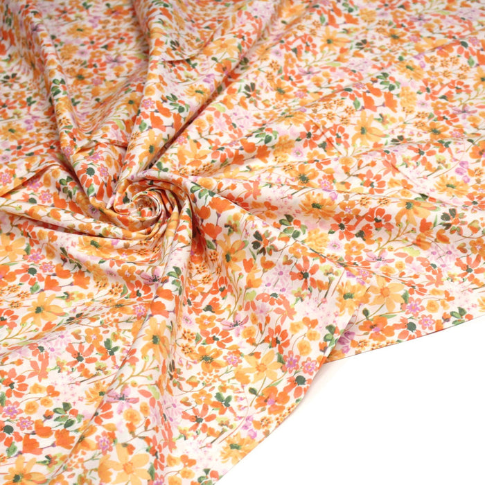 Tissu popeline coton fleurie orange jaune vert fond jaune pâle - OEKO - TEX - TissusPapi.com