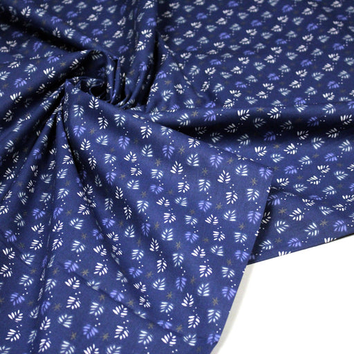 Tissu de Noël cotonnade bleu aux sapins blancs & blancs, étoiles grises - STANDARD 100 OEKO - TEX - TissusPapi.com