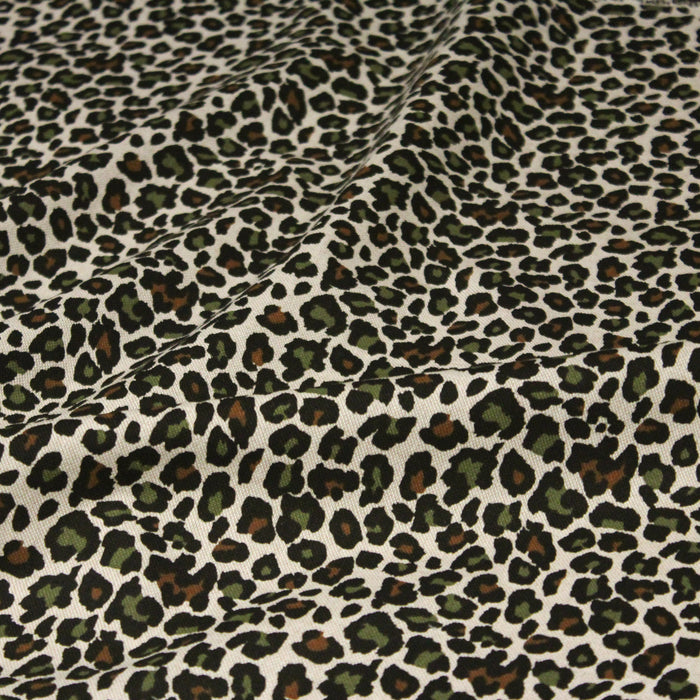 Tissu de coton demi-natté lin motif léopard noir, vert et marron