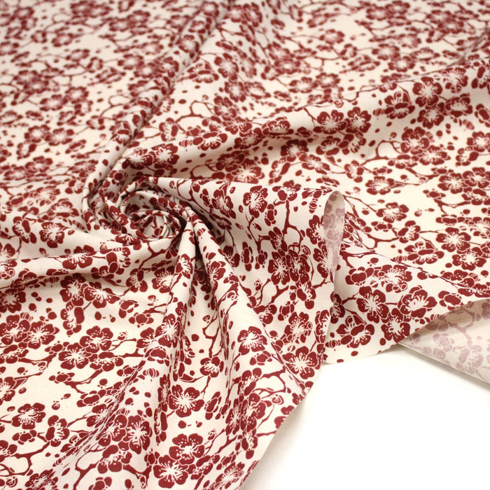 Tissu cotonnade motif japonais HANA aux fleurs de cerisier, tons écrus et rouges - TissusPapi.com