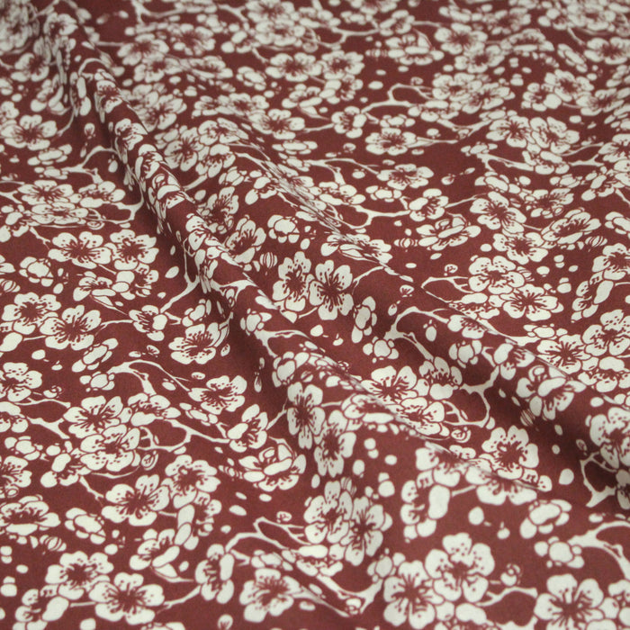 Tissu cotonnade motif japonais HANA aux fleurs de cerisier, tons écrus et rouges - TissusPapi.com