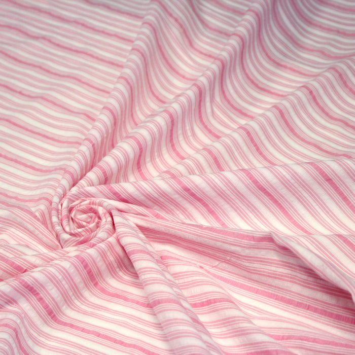 Tissu coton seersucker rayures blanches et roses - TissusPapi.com