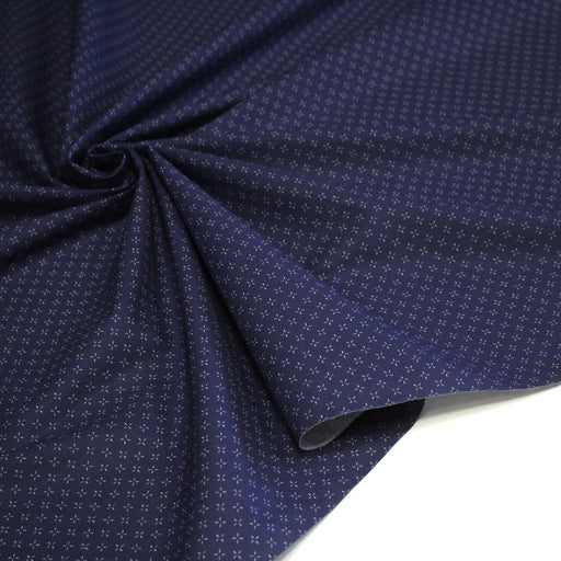 Tissu cotonnade motif japonais KA - KASURI aux croix écrus & fond bleu - TissusPapi.com