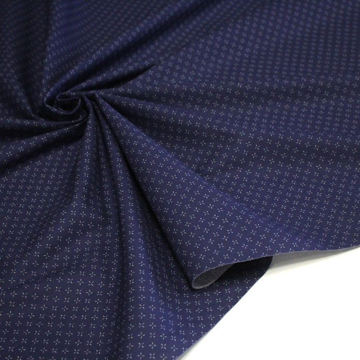 Tissu cotonnade motif japonais KA - KASURI aux croix écrus & fond bleu - TissusPapi.com