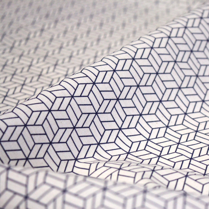 Tissu cotonnade motif japonais KAGOME – Bleu indigo & écru - TissusPapi.com