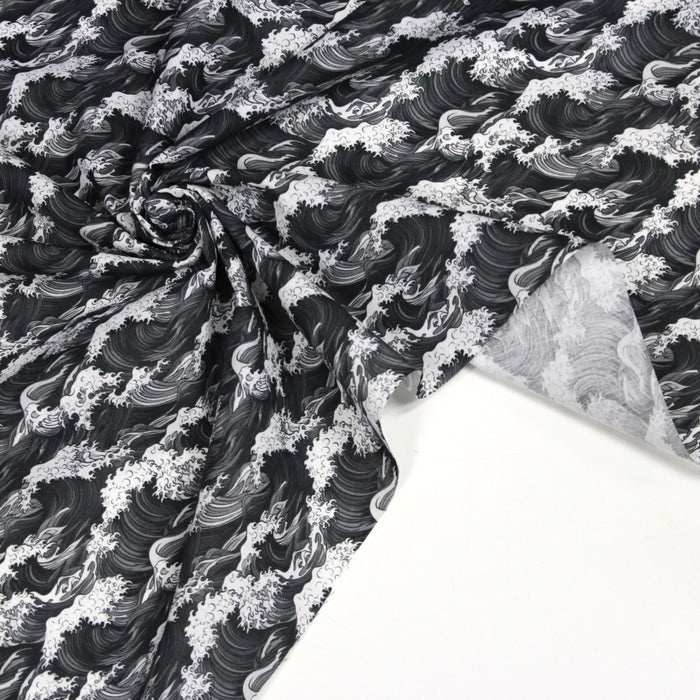 Tissu cotonnade motif japonais de la vague Kanagawa d’Hokusai, tons noirs & blancs - OEKO - TEX - TissusPapi.com