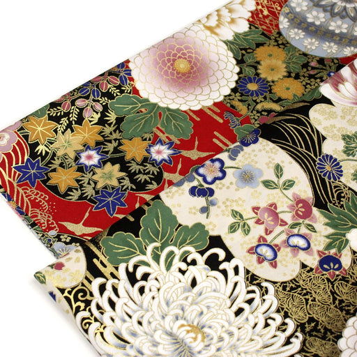 Tissu coton motif japonais aux pivoines & chrysanthèmes dorés, fond rouge ou noir - COLLECTION JAPON DORÉ - TissusPapi.com