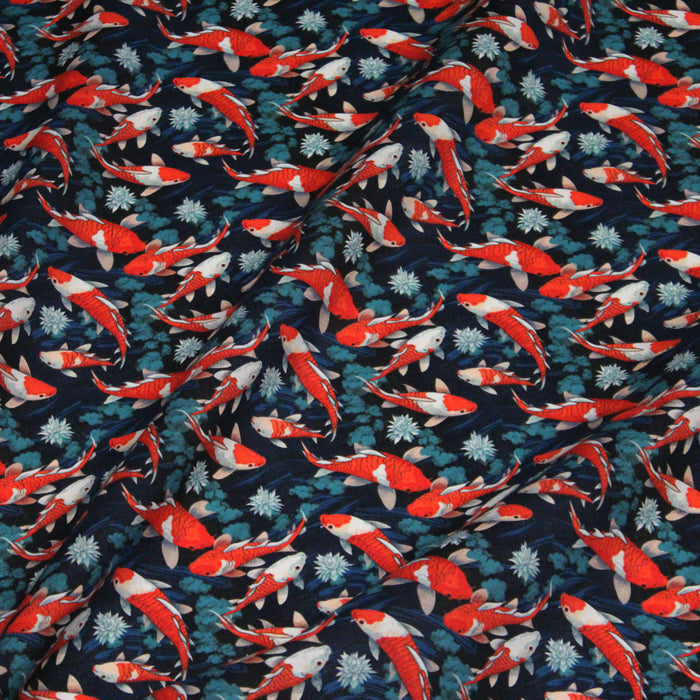 Tissu cotonnade motif japonais KOï aux poissons carpes koï rouges, fleurs et fond bleu - OEKO - TEX - TissusPapi.com