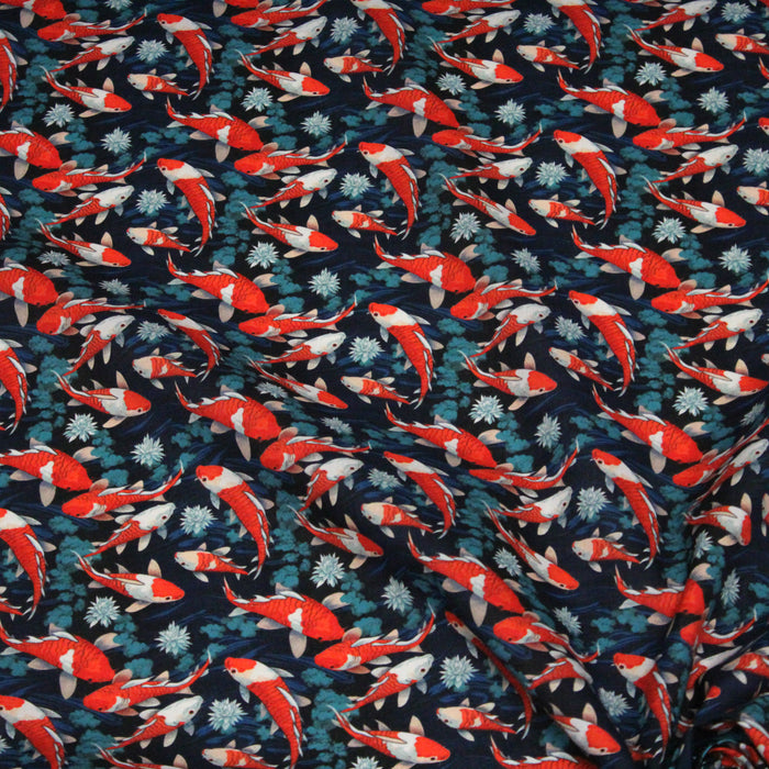 Tissu cotonnade motif japonais KOï aux poissons carpes koï rouges, fleurs et fond bleu - OEKO - TEX - TissusPapi.com