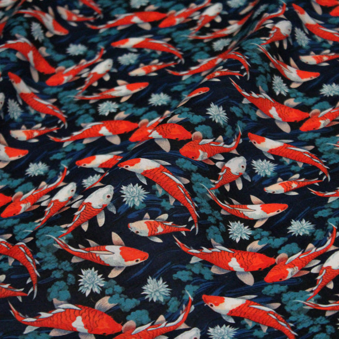 Tissu cotonnade motif japonais KOï aux poissons carpes koï rouges, fleurs et fond bleu - OEKO - TEX - TissusPapi.com
