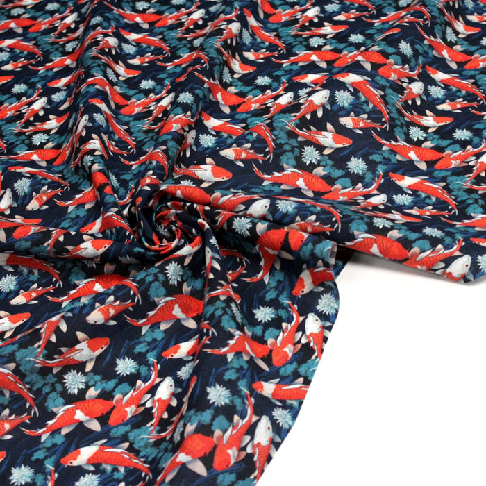 Tissu cotonnade motif japonais KOï aux poissons carpes koï rouges, fleurs et fond bleu - OEKO - TEX - TissusPapi.com