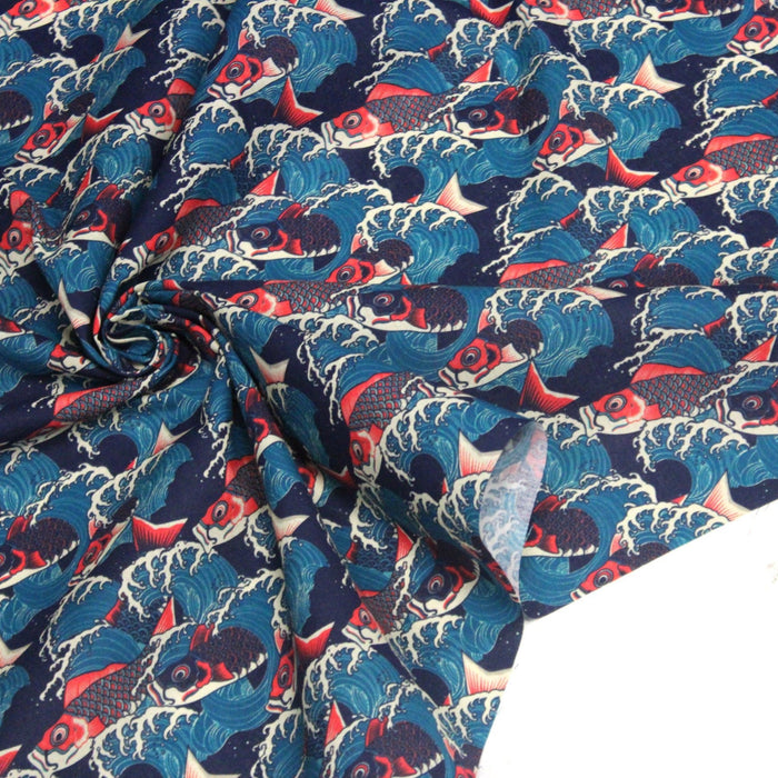 Tissu cotonnade motif japonais KOï aux poissons carpes koï rouges & vagues Hokusai - OEKO - TEX - TissusPapi.com