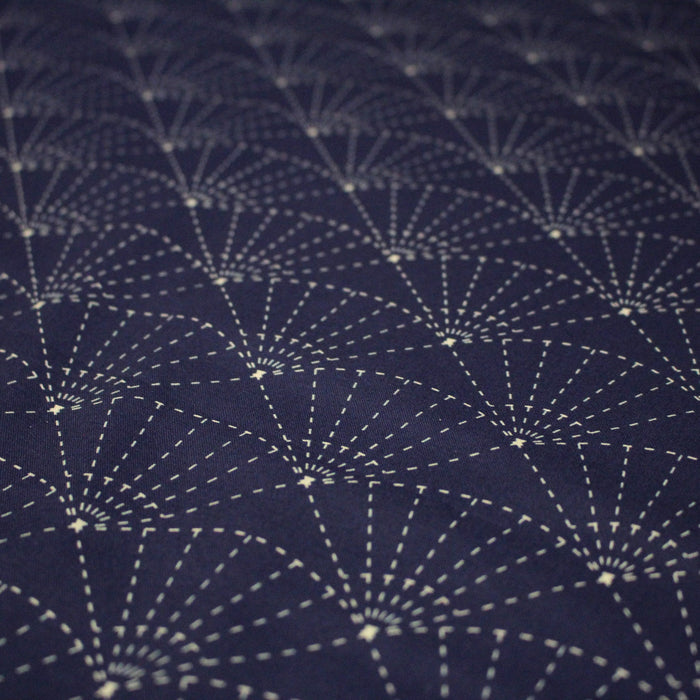 Tissu cotonnade motif japonais SASHIKO & SENSU – Bleu indigo & écru - TissusPapi.com