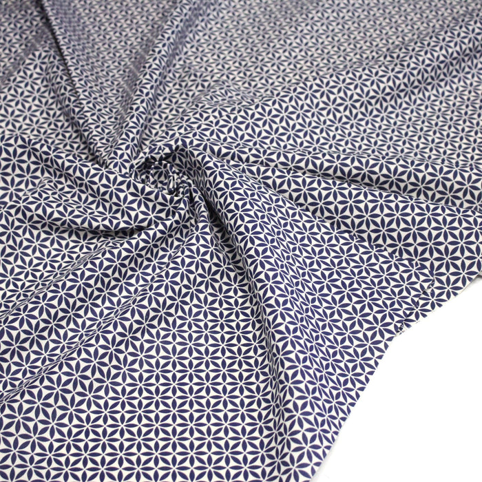 Tissu cotonnade motif japonais feuilles géométriques ASANOHA, bleu indigo & écru - TissusPapi.com