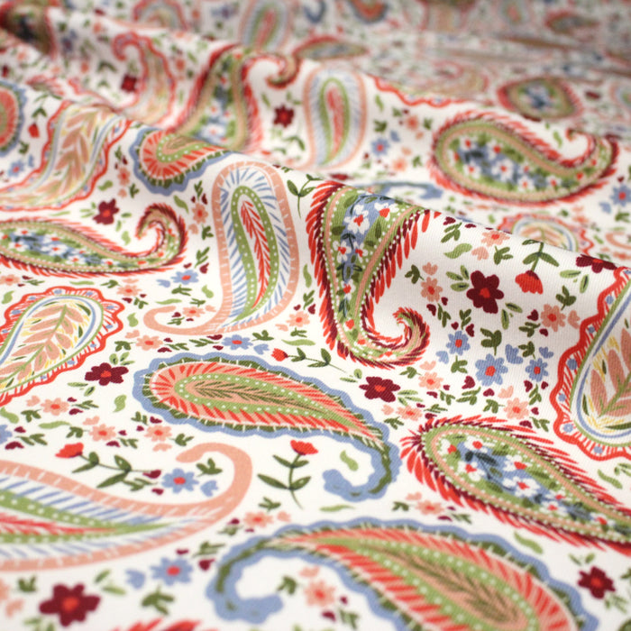 Tissu INDIENNES, gabardine coton imprimée motif cachemire coloré, fond blanc - OEKO - TEX - TissusPapi.com