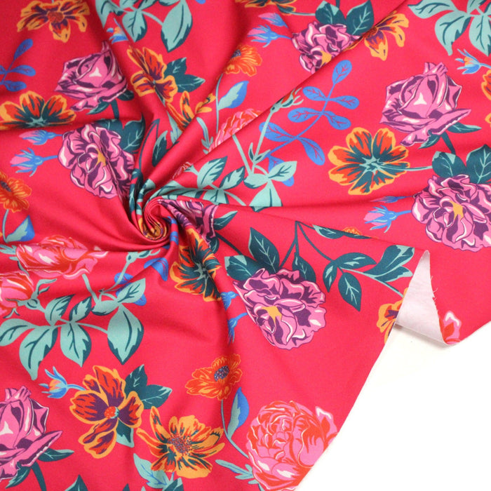 Tissu gabardine coton imprimée motif fleuri, fond fuchsia - OEKO - TEX - STUDIO ALBERTUS - TissusPapi.com