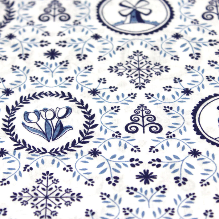 Tissu de coton Faïence de Delft, aux motifs traditionnels hollandais bleus et blancs - OEKO-TEX