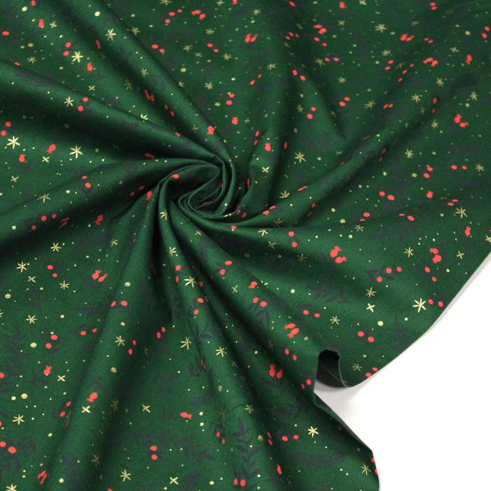 Tissu de coton de Noël vert aux branches de houx vertes et étoiles dorées - COLLECTION NOËL - OEKO - TEX - TissusPapi.com