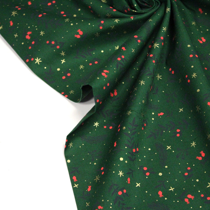 Tissu de coton de Noël vert aux branches de houx vertes et étoiles dorées - COLLECTION NOËL - OEKO - TEX - TissusPapi.com