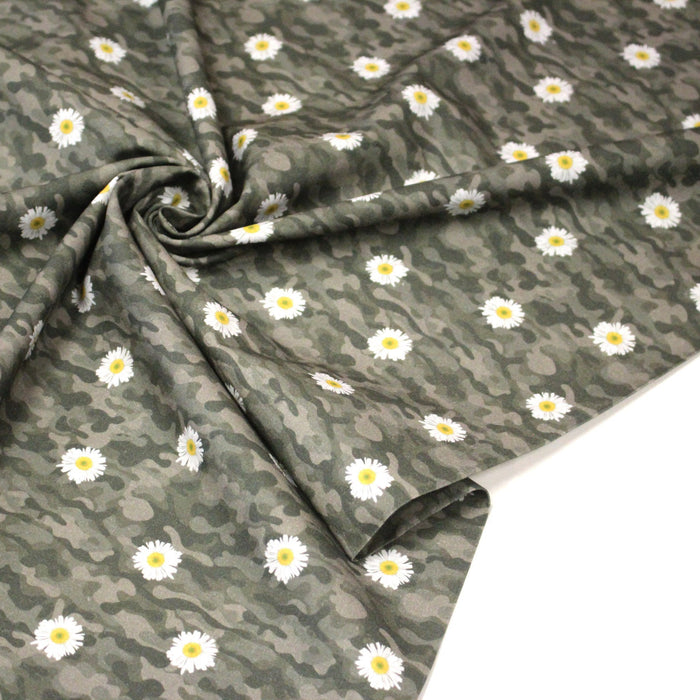 Tissu coton camouflage gris aux marguerites - Collection Halloween - OEKO - TEX - TissusPapi.com