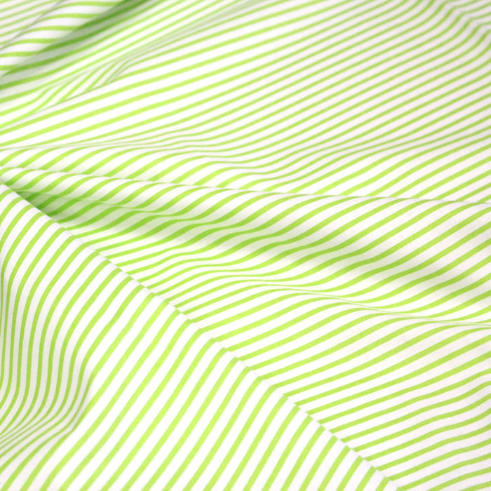 Tissu cotonnade aux rayures blanches et vert pomme - TissusPapi.com