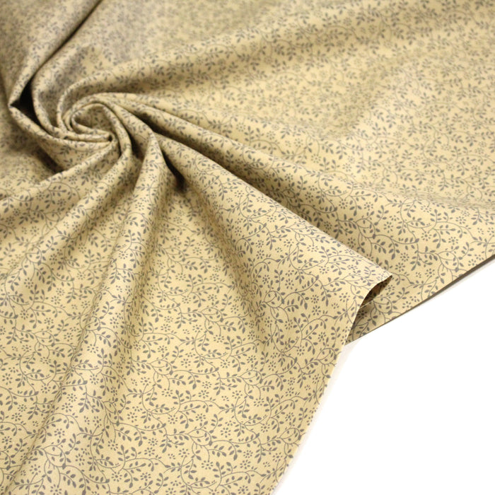 Tissu cotonnade BAMBURGH aux fines fleurs grises, fond crème - TissusPapi.com