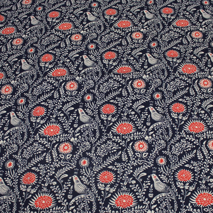 Tissu INDIENNES cotonnade fleurie bleu marine aux feuillage et oiseaux écrus et rouges - TissusPapi.com