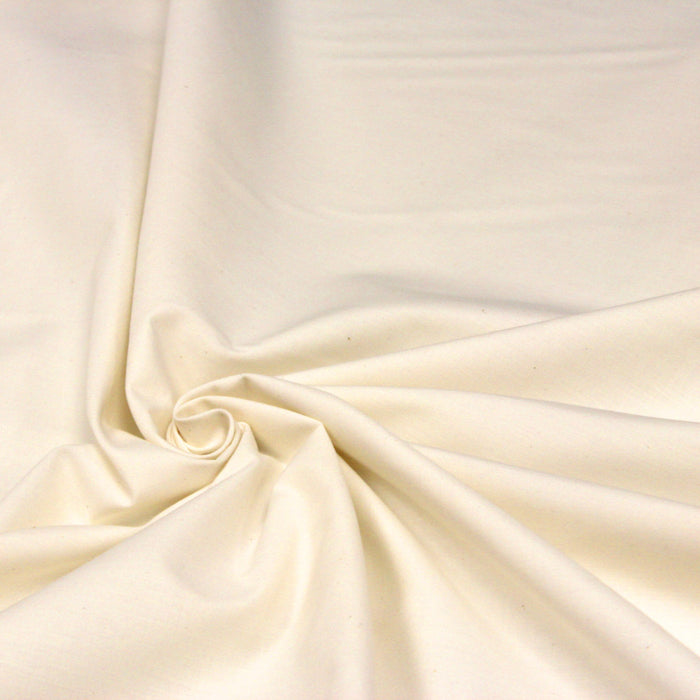 Tissu Satinette de coton blanc cassé, idéal en doublure de rideaux ! Disponible en 150 et 280cm de large - TissusPapi.com