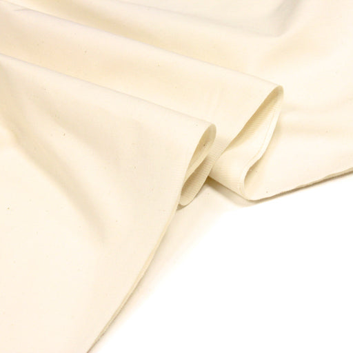 Tissu Satinette de coton blanc cassé, idéal en doublure de rideaux ! Disponible en 150 et 280cm de large - TissusPapi.com
