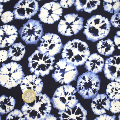 Tissu popeline de viscose motif tie - dye bleu marine - Fabrication française - OEKO - TEX - TissusPapi.com