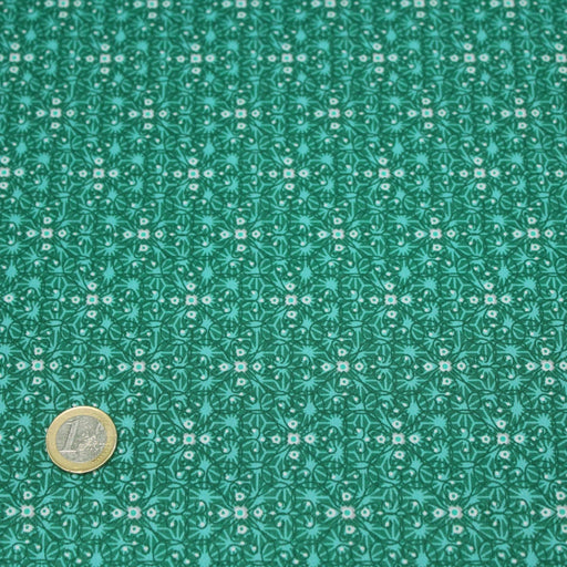 Tissu popeline de coton JADE, faux - uni aux fleurs vertes - TissusPapi.com